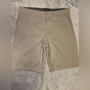 Rorie Whelan Golf Shorts. Size 32